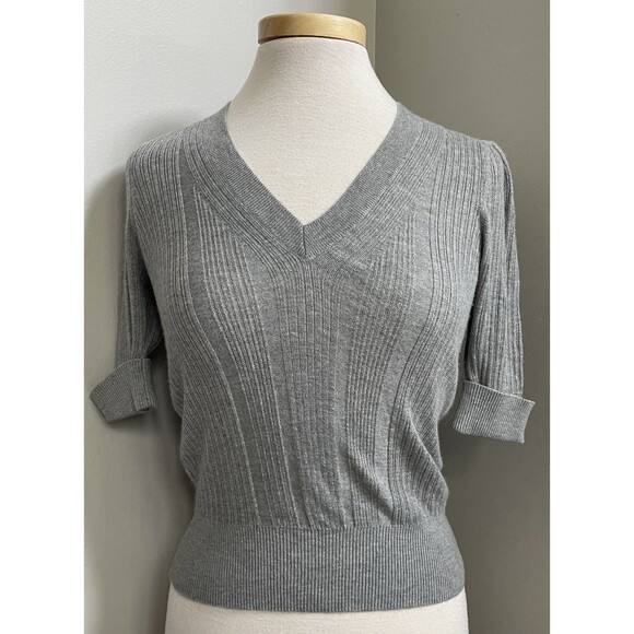WHBM Ladies XS Gray Cashmere Blend Vneck Elbow Length Sleeve Sweater - Picture 2 of 9
